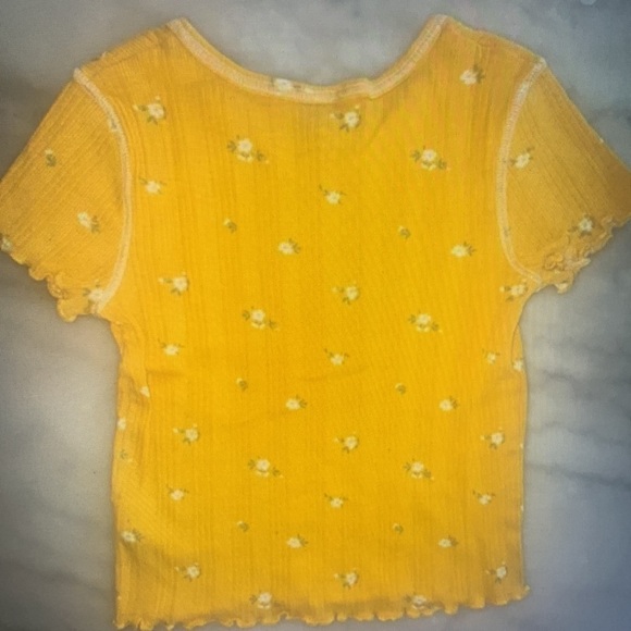 Art Class Girls' M 7/8 Notch-Front Short-Sleeve T-shirt yellow & white - Picture 2 of 2